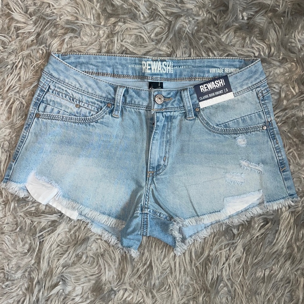 DENIM SHORTS